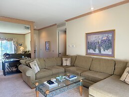 Isleta 897 *30 Day Minimum* 2 Bedroom Condo by RedAwning