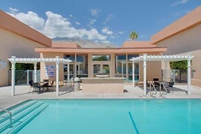 Americana Gardens 118    *30 Day Minimum 2 Bedroom Condo by RedAwning