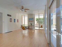 Americana Gardens 118    *30 Day Minimum 2 Bedroom Condo by RedAwning