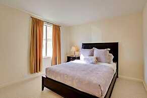 Americana Gardens 118    *30 Day Minimum 2 Bedroom Condo by RedAwning