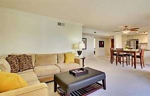 Americana Gardens 118    *30 Day Minimum 2 Bedroom Condo by RedAwning