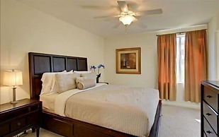 Americana Gardens 118    *30 Day Minimum 2 Bedroom Condo by RedAwning