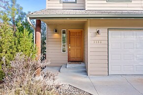 Quiet River   *30 Day Minimum 4 Bedroom Townhouse by RedAwning