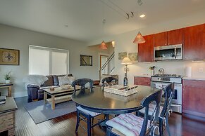 Surfsup!   *30 Day Minimum 3 Bedroom Home by RedAwning