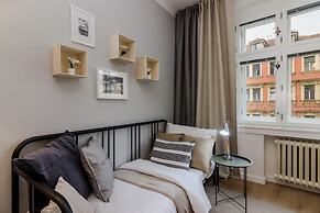 APT Prague Ch. Bridge by Michal&Friends