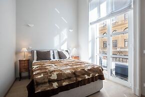 Prestigious Apartment Via Barberini