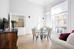 Prestigious Apartment Via Barberini