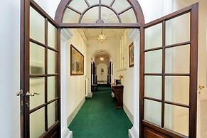 Prestigious Apartment Via Veneto