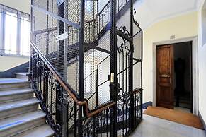 Prestigious Apartment Via Veneto