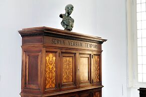 Prestigious Apartment Via Veneto