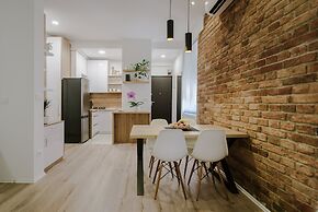 Apartment British Square