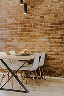 Apartment British Square