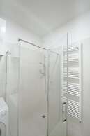 Apartment British Square