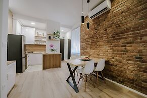 Apartment British Square