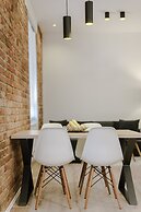 Apartment British Square