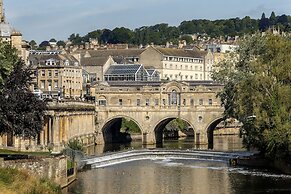 Duke Street City Center Apartment