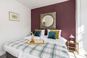 Duke Street City Center Apartment