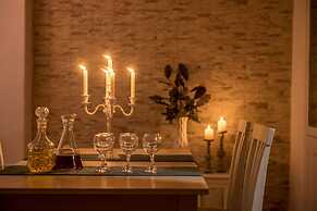 For All Seasons Mansion