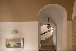 For All Seasons Mansion