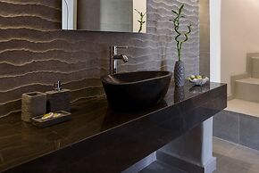 For All Seasons Mansion