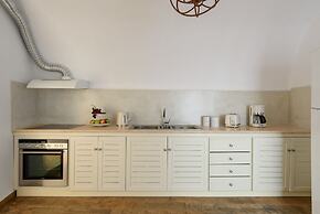 For All Seasons Mansion