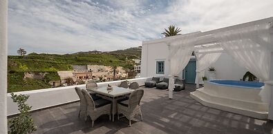 For All Seasons Mansion