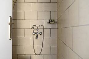 For All Seasons Mansion