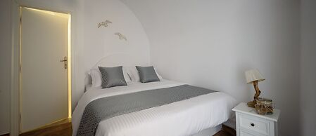 For All Seasons Mansion