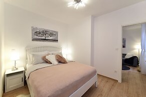 First Choice Centar - Primorska