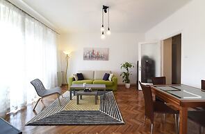 Sunny Apartment