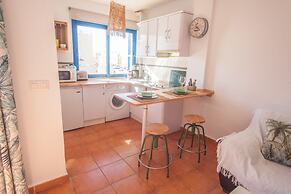 Beach House with Balcony and ocean view