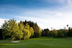 Golfhotel Bodensee by Michael Ritter