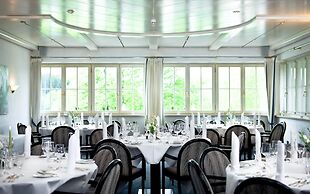 Golfhotel Bodensee by Michael Ritter