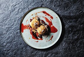 Golfhotel Bodensee by Michael Ritter