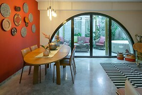 Jacuzzi & Secret Garden in David's Village by FeelHome