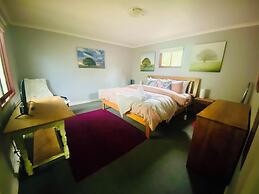 Sutton Spring Art Retreats