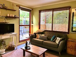 Sutton Spring Art Retreats