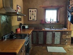 Sutton Spring Art Retreats