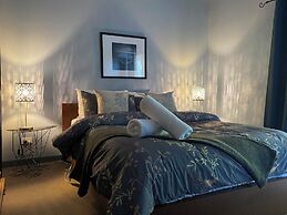 Sutton Spring Art Retreats