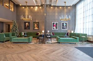 Sandman Signature Ottawa Airport Hotel