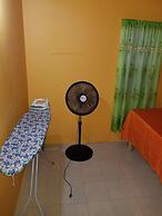 Cozy Getaway In New Harbor village