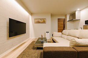 Grand Base Karatsuekiminami