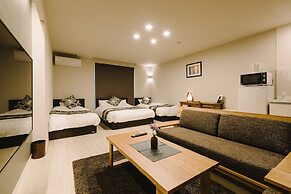 Grand Base Karatsuekiminami