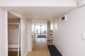 City Style Penthouse in Downtown