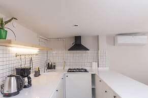 City Style Penthouse in Downtown