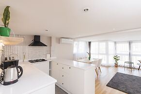 City Style Penthouse in Downtown