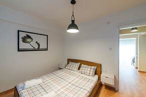 City Style Penthouse in Downtown