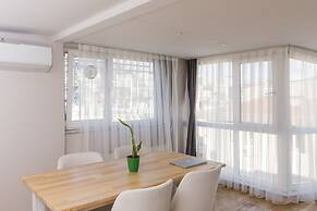 City Style Penthouse in Downtown