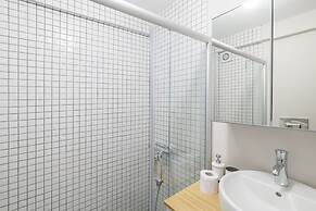 City Style Penthouse in Downtown