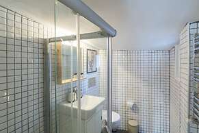 City Style Penthouse in Downtown